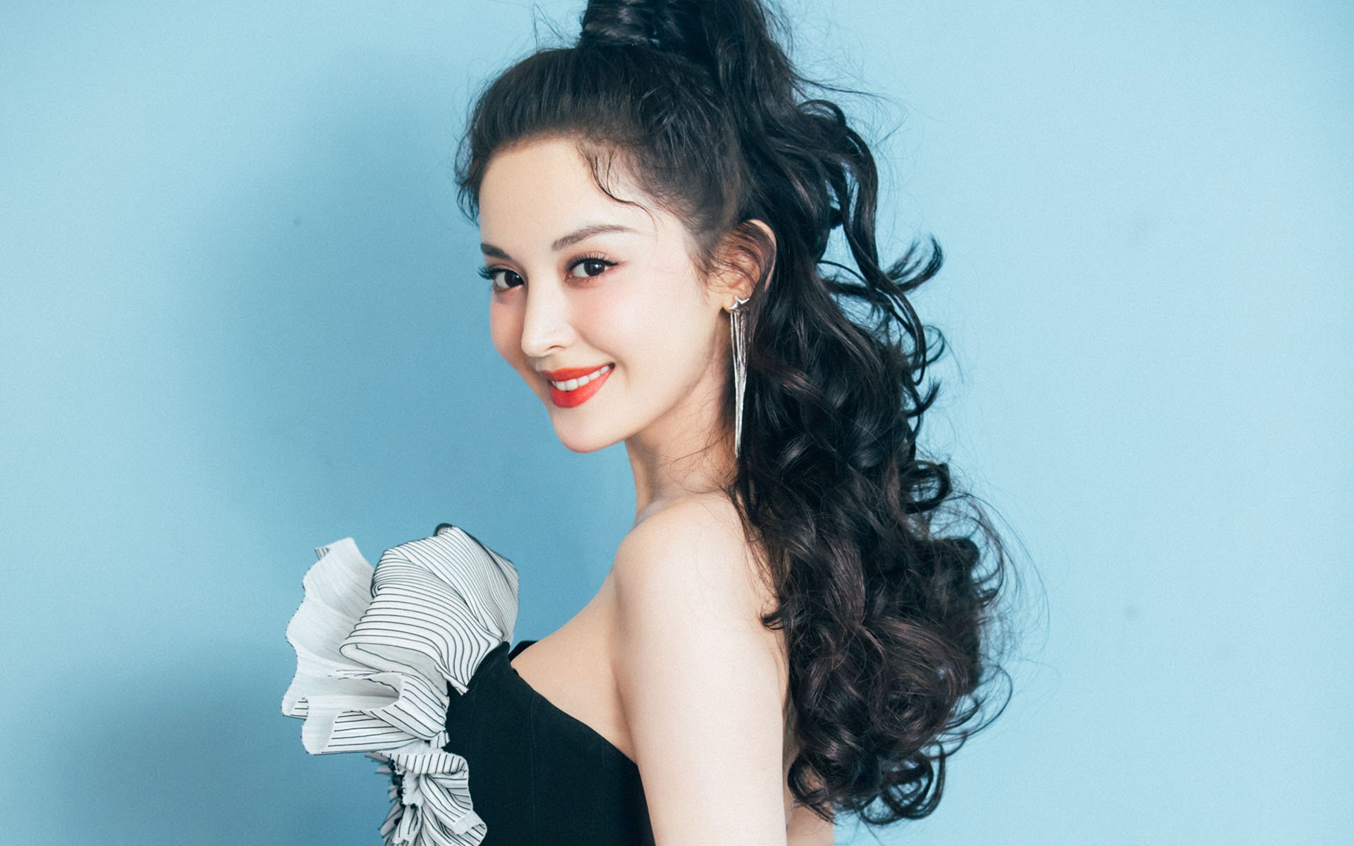 是否应推动球员参与社会创新创业比赛