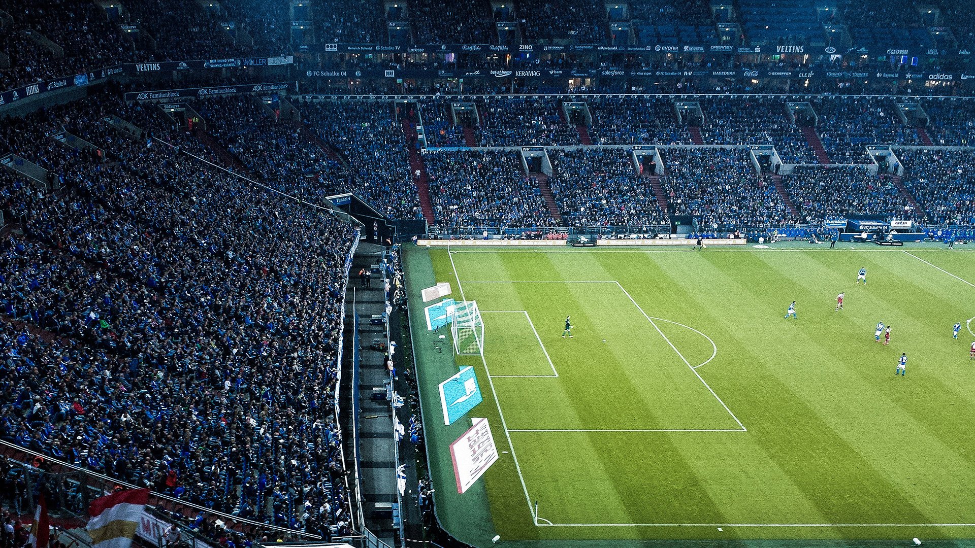 fb体育试玩-“法甲争冠激烈,压力之下豪门表现不俗”,法甲竞争激烈